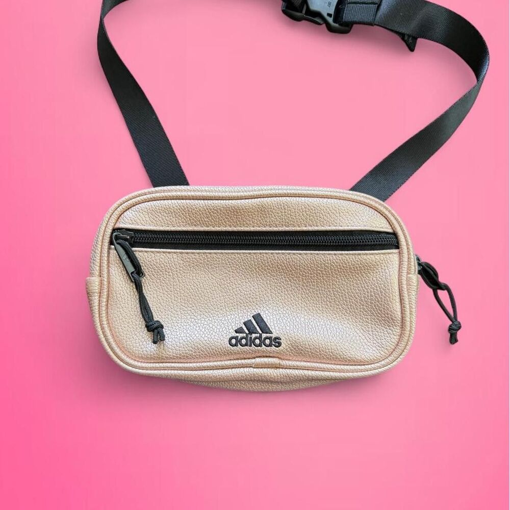 sporty outdoor hiking athleisure bundle - Picture 3 of 8